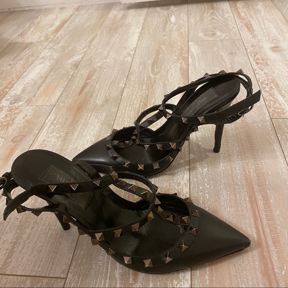 Hardly worn Valentino Studded Heel - Picture 7 of 7